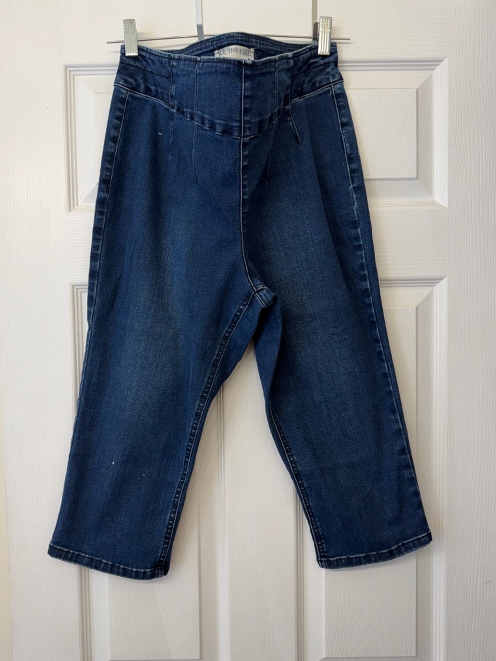 We The Free Dark washed Capri Jeans